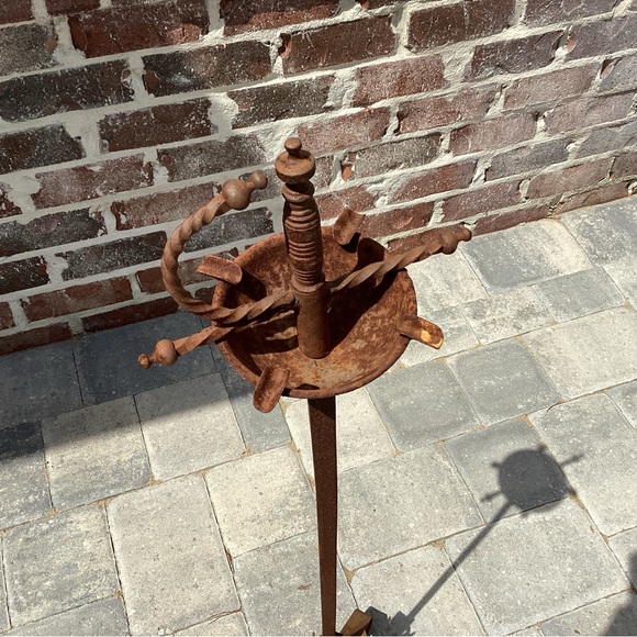 Vintage - Sword Styled Ashtray - Extremely Unique - Free Standing - Rustic Metal - Picture 2 of 11